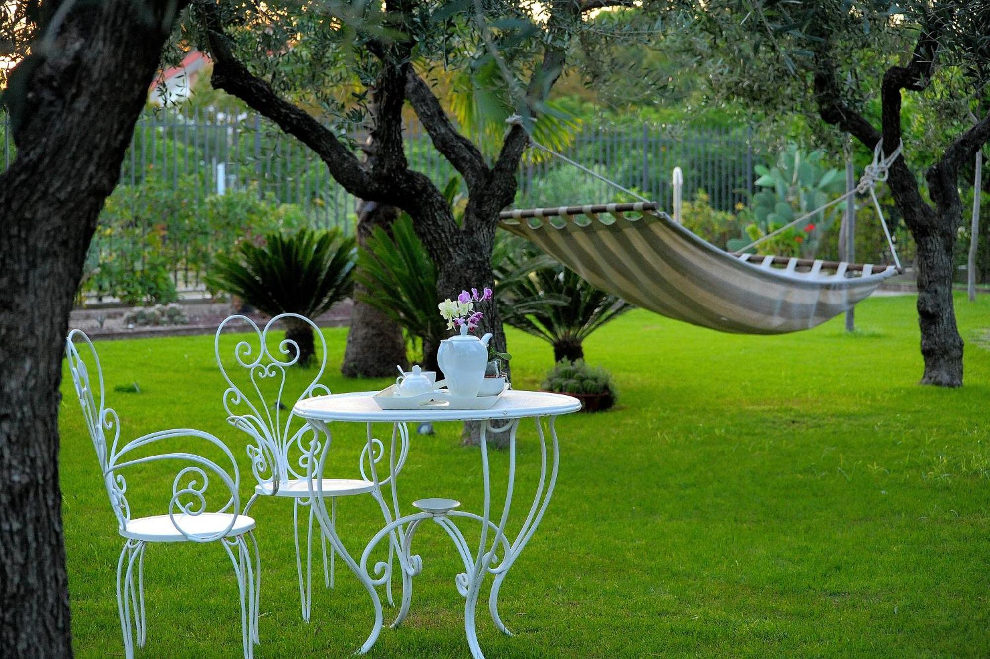 Il Giardino Del Te Hotel Barletta Luaran gambar