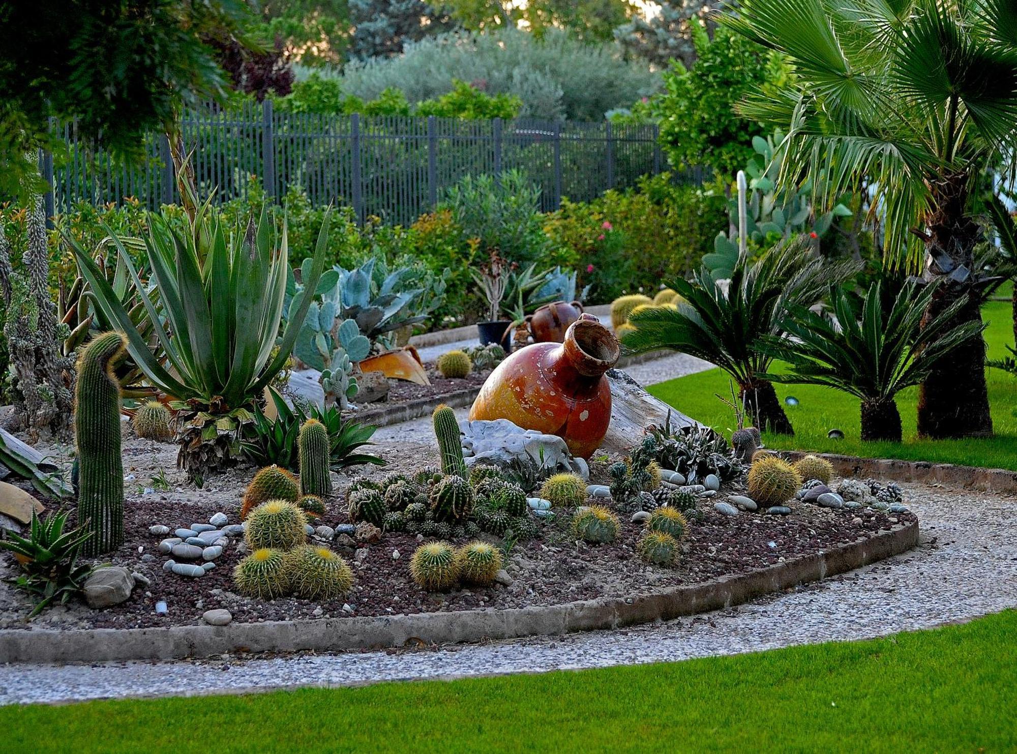 Il Giardino Del Te Hotel Barletta Luaran gambar