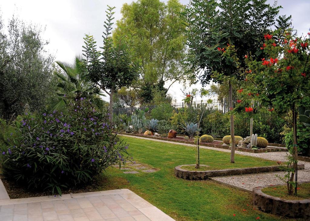 Il Giardino Del Te Hotel Barletta Luaran gambar