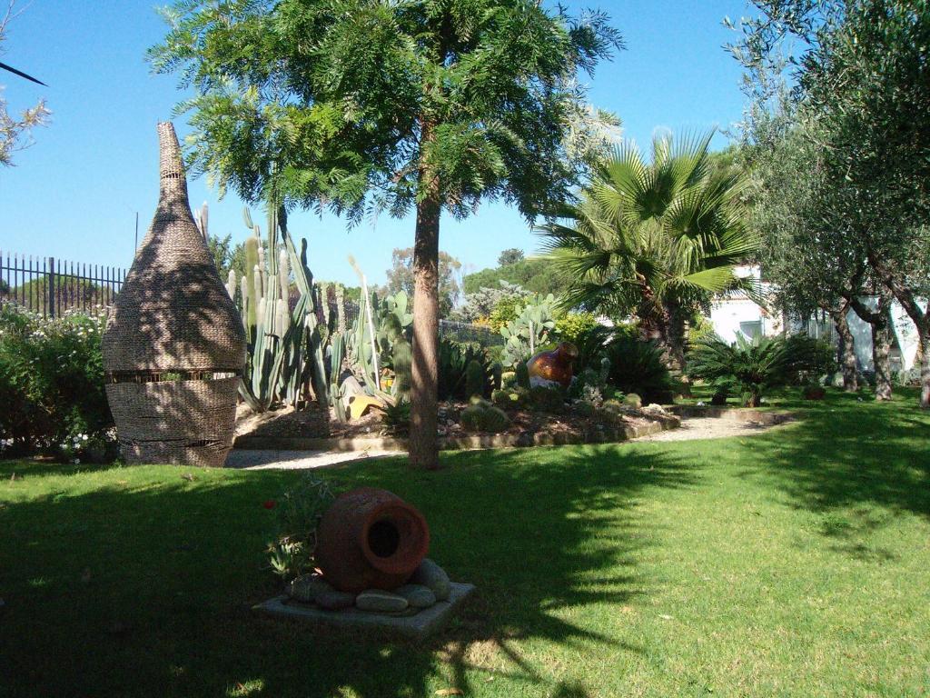 Il Giardino Del Te Hotel Barletta Luaran gambar
