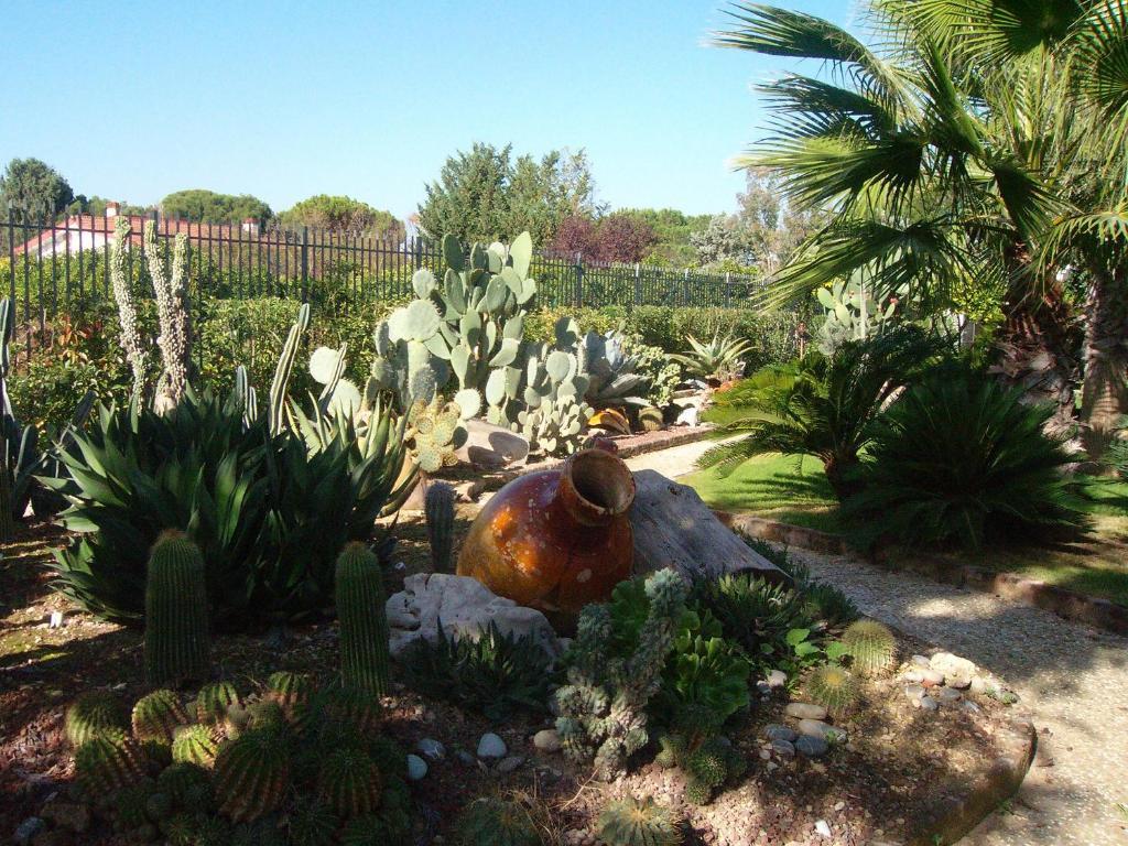 Il Giardino Del Te Hotel Barletta Luaran gambar