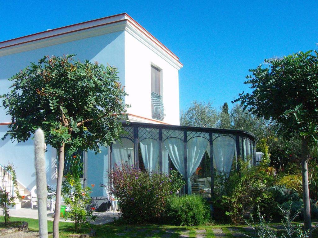 Il Giardino Del Te Hotel Barletta Luaran gambar